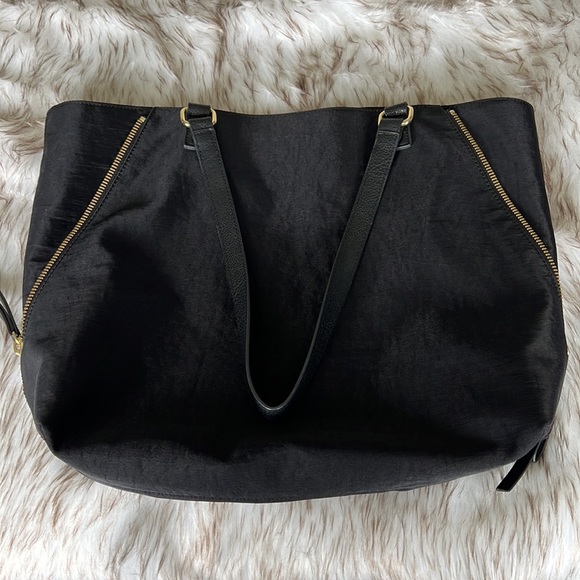 Banana Republic Shoulder Bag - Picture 3 of 5